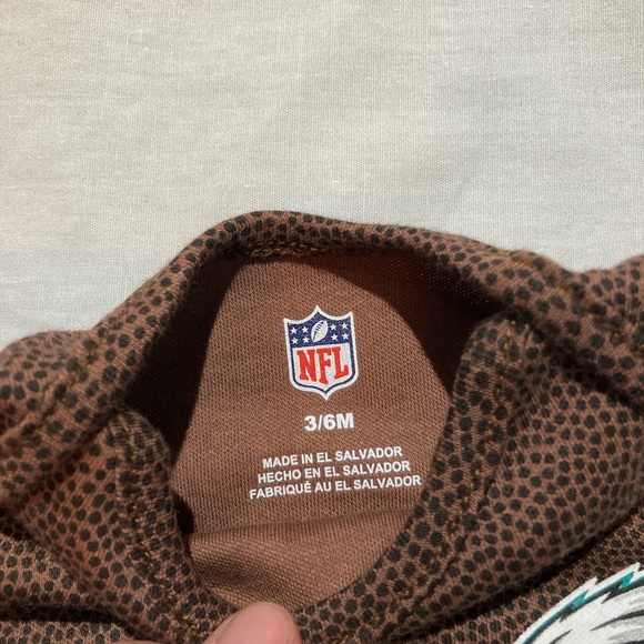 Philadelphia Eagles Infant Onesie, size 3-6 months NWT! NFL Team Apparel! - Picture 3 of 6